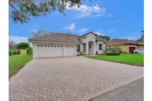 6081 Superior Blvd, Davie, FL 33331 Sold 02/23/24