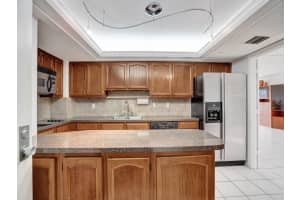 3200 Port Royale Dr N 705, Fort Lauderdale, FL 33308 Sold 02/14/24