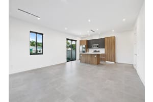 702 SW 7 St, Fort Lauderdale, FL 33316 Sold 02/23/24