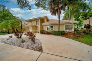 1280 SW 103rd Ave, Pembroke Pines, FL 33025 Sold 01/29/24