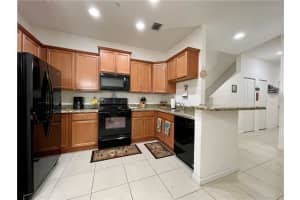 615 SW 2nd Ter, Pompano Beach, FL 33060 Sold 03/26/24
