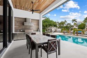 127 Fiesta Way, Fort Lauderdale, FL 33301 Sold 04/02/24