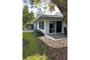 1431 S Ocean Blvd #2, Lauderdale By The Sea, FL 33062 Sold 11/25/24