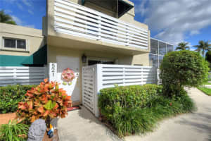 521 NW 97 AV 521, Plantation, FL 33324 Sold 01/25/24