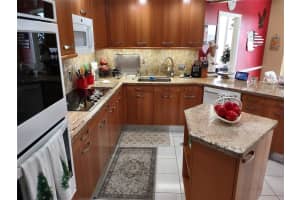 3000 Island Blvd 1605, Aventura, FL 33160 Sold 09/26/24