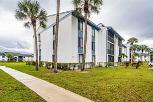 1011 Green Pine Blvd D3, West Palm Beach, FL 33409 Sold 05/31/24