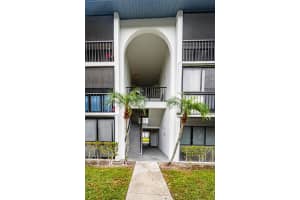 1011 Green Pine Blvd D3, West Palm Beach, FL 33409 Sold 05/31/24