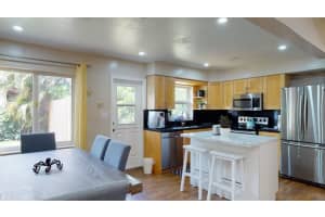 1701 N 46th Ave, Hollywood, FL 33021 - MLS#F10414615