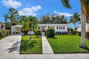 402 NW 51st St, Deerfield Beach, FL 33064 Sold 02/16/24