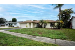 12731 SW 13th Mnr, Davie, FL 33325 Sold 05/31/24