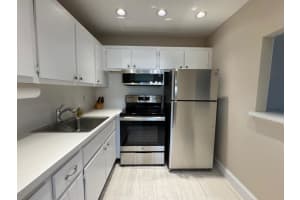 680 Horizons 205, Boynton Beach, FL 33435 Sold 02/23/24