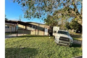 2219 Farragut St, Hollywood, FL 33020 Sold 05/03/24