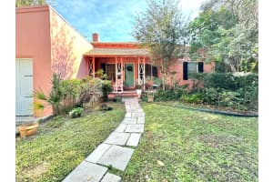 2 Dixie Blvd, Delray Beach, FL 33444 Sold 02/23/24