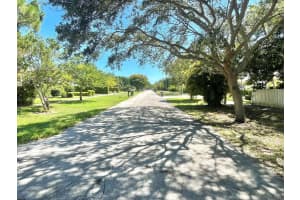 2 Dixie Blvd, Delray Beach, FL 33444 Sold 02/23/24