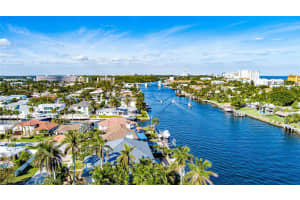 724 SE 17th Ter, Deerfield Beach, FL 33441 Sold 08/30/24