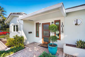 1016 SE 22nd Ave, Pompano Beach, FL 33062 Sold 02/29/24