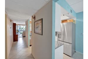 18 Royal Palm Way 109, Boca Raton, FL 33432 Sold 01/31/24