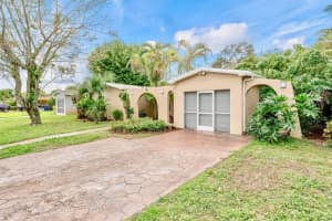 4021 NW 39th Ave, Lauderdale Lakes, FL 33309 Sold 04/03/24
