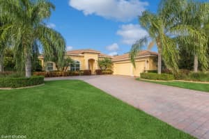 7619 SE Belle Maison Dr, Stuart, FL 34997 Sold 02/20/24