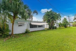 8225 NW 23rd St, Sunrise, FL 33322 Sold 01/25/24