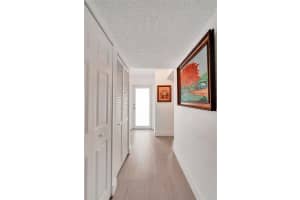 17 Willowbrook Ln 205, Delray Beach, FL 33446 Sold 04/26/24