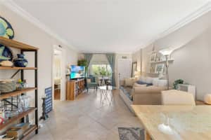 2748 NE 28th Ave 10, Lighthouse Point, FL 33064 Sold 02/21/24