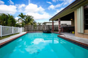 5247 SW 120th Ave, Cooper City, FL 33330 Sold 07/11/24