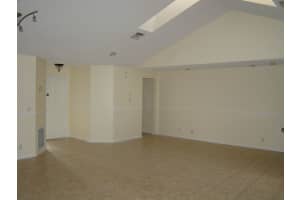 5447 Pine Cir, Coral Springs, FL 33067 Sold 06/07/24