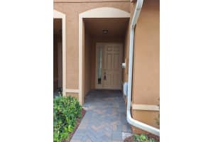 5783 Monterra Club Dr 34, Lake Worth, FL 33463 Sold 05/22/24
