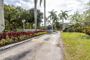 110 Royal Park Dr 1G, Oakland Park, FL 33309 Sold 06/20/24