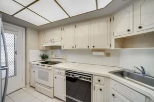 900 SW 12th St 202, Fort Lauderdale, FL 33315 Sold 02/20/24