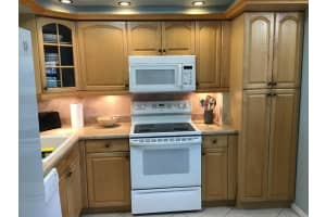260 NW 76th Ave 201, Margate, FL 33063 Sold 05/01/24
