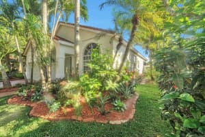 10400 Buenos Aires St, Hollywood, FL 33026, Sold 04/12/24