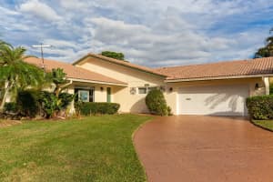 5607 Mulberry Dr, Tamarac, FL 33319 Sold 04/02/24