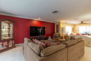 5607 Mulberry Dr, Tamarac, FL 33319 Sold 04/02/24