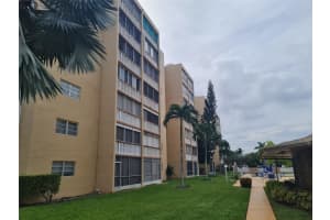 420 NE 12th Ave 605, Hallandale Beach, FL 33009 Sold 08/08/24