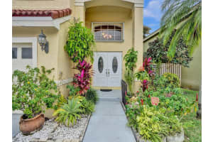 3282 W Buena Vista Dr, Margate, FL 33063 Sold 03/05/24
