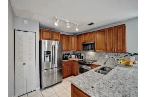 3282 W Buena Vista Dr, Margate, FL 33063 Sold 03/05/24