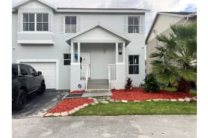 10201 NW 3rd Ct, Pembroke Pines, FL 33026 Sold 03/22/24