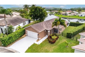 4514 SW 13th St, Deerfield Beach, FL 33442 Sold 04/15/24