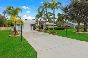 2303 NE Marlberry Ln, Jensen Beach, FL 34957 Sold 03/04/24