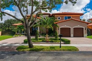 15721 NW 79th Ct, Miami Lakes, FL 33016 Sold 07/10/24