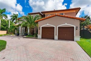 15721 NW 79th Ct, Miami Lakes, FL 33016 Sold 07/10/24