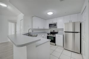 5024 Lantana Road 3301, Lake Worth, FL 33463 Sold 04/15/24