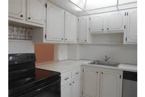 100 Berkley Rd 208, Hollywood, FL 33024 Sold 10/30/24