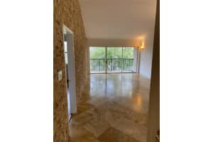 8977 Wiles Rd 308, Coral Springs, FL 33067 Sold 05/10/24