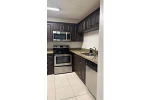 4104 Glenmoor Dr 4104, West Palm Beach, FL 33409 Sold 02/20/24