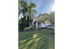 60 Gables Blvd, Weston, FL 33326 Sold 05/10/24