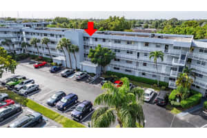 118 Royal Park Dr 4E, Oakland Park, FL 33309 Sold 04/19/24