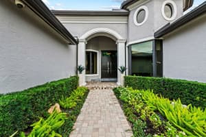 10827 Whitehawk St, Plantation, FL 33324 Sold 02/23/24